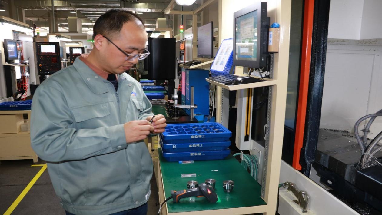 工匠匯·第四屆“四川工匠”|向海波 以工藝競(jìng)爭(zhēng)力領(lǐng)先國(guó)內(nèi)，鑄就技術(shù)開發(fā)新篇章